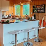 9 Person In Vesteroy * Hauge (Hvaler)
