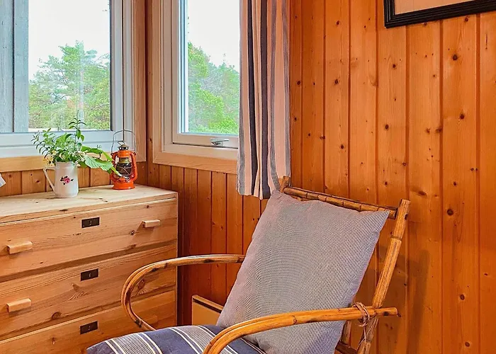 Serene Seaside Retreat In Vesteroy-by Traum Hauge (Hvaler)