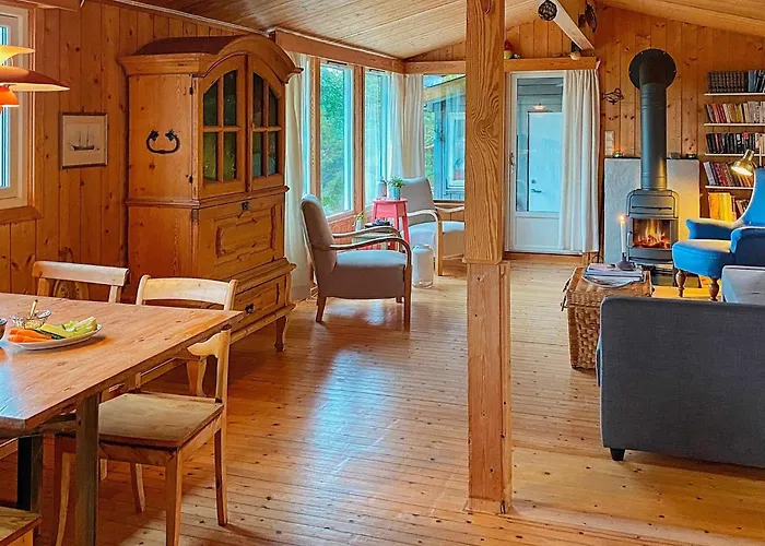 Serene Seaside Retreat In Vesteroy-by Traum Hauge (Hvaler)